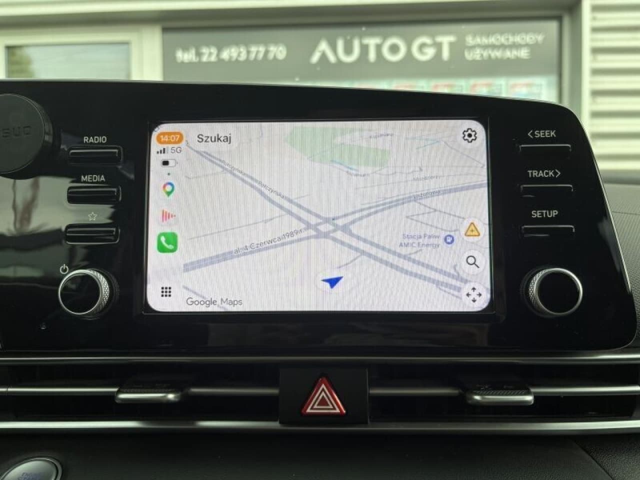 Hyundai Elantra - zdjęcie 6