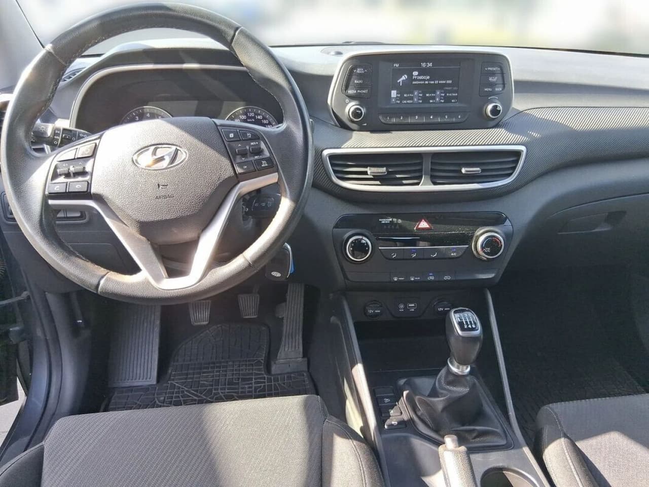 Hyundai Tucson - zdjęcie 5